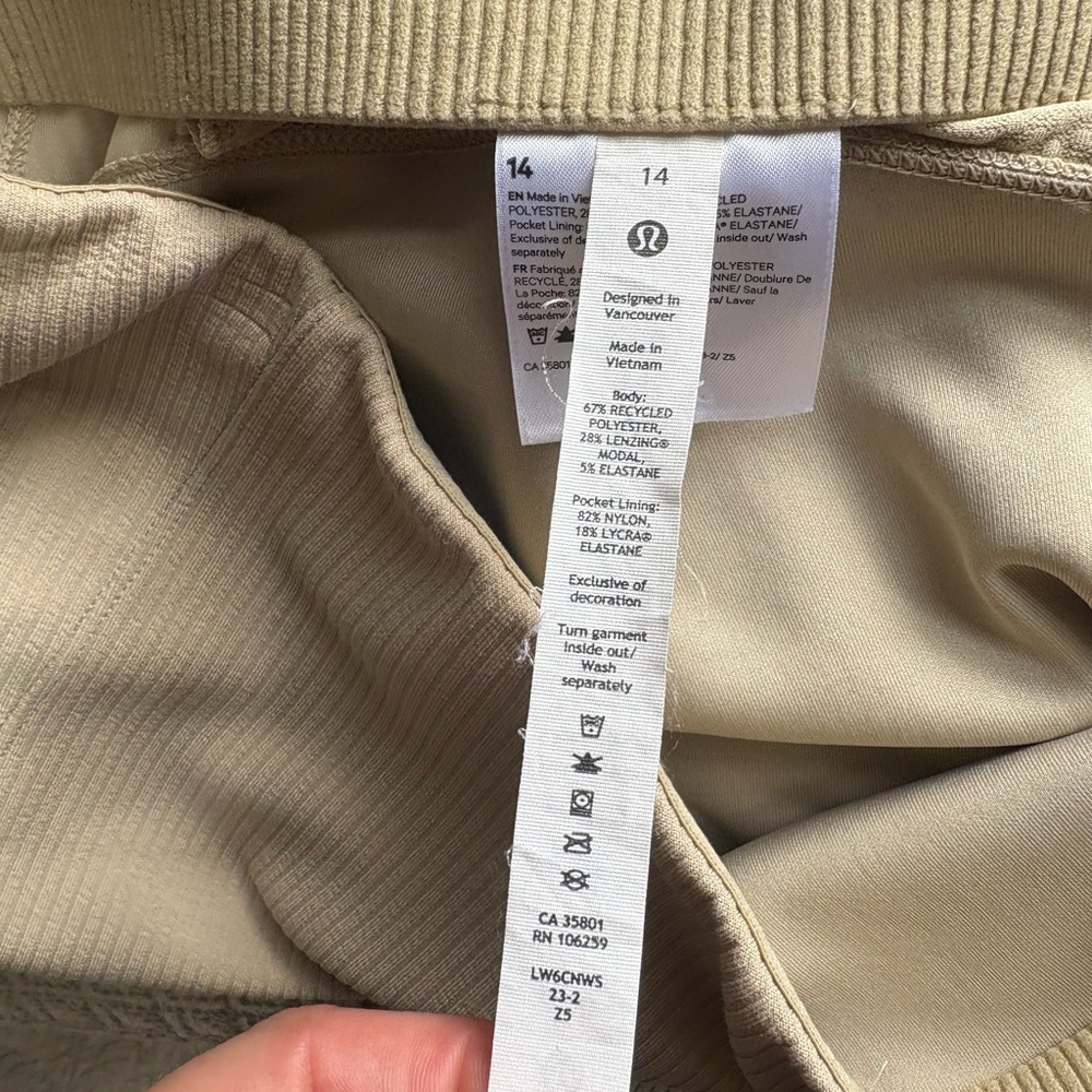 Lululemon Ribbed Softstreme Zip-Leg High Rise Cropped Pants size 14 Trench NWOT - Picture 12 of 12
